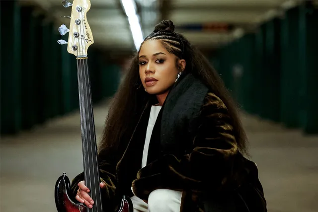Aneesa Strings